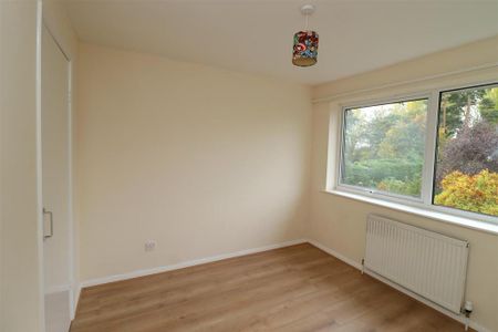 3 bedroom semi-detached house to rent - Photo 4