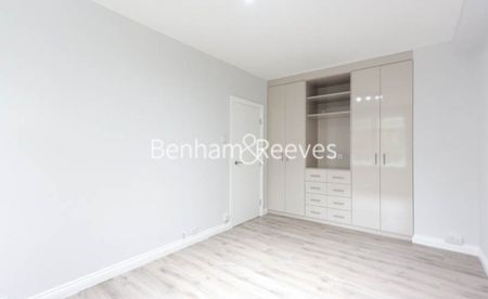 Studio flat to rent in Abbey Road, Hampstead, NW8 - Photo 2