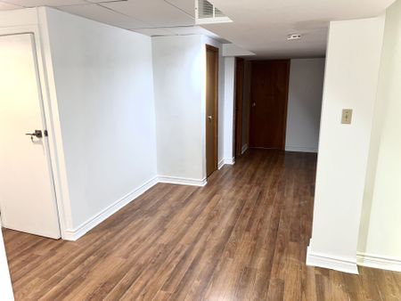 For Lease - 121 Jackman Crescent, Vaughan, Ontario - Photo 3