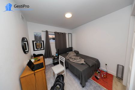 10-24 8e rue / 770-796 1re avenue - Photo 5