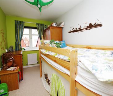 4 bedroom semi-detached house to rent - Photo 5