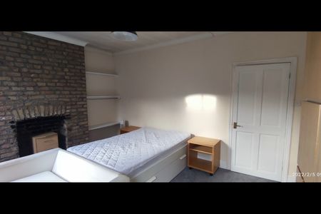 4 Bed Terraced House, Winthorpe Road, SW15 - Photo 4