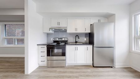 For Lease - 253 Oakwood Avenue Unit# 1, Toronto, Ontario - Photo 2