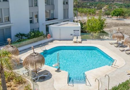 2 bedroom luxury penthouse for rent in Estepona, Spain - Photo 4