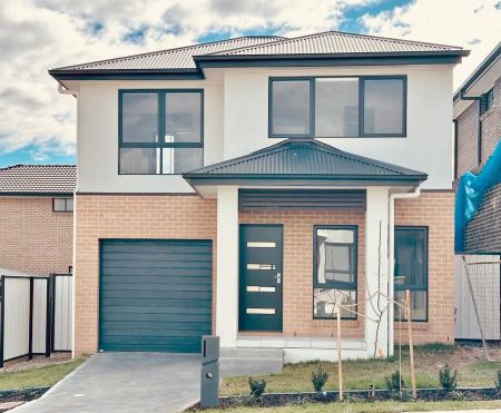 “Charming 4-Bedroom Two-Storey Home for Rent in a Beautiful Neighborhood” - Photo 5