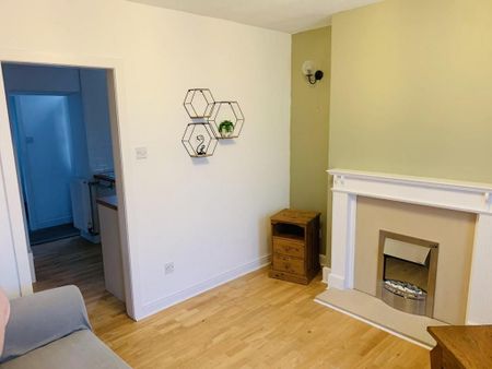 2 bedroom private hall to rent - Photo 2