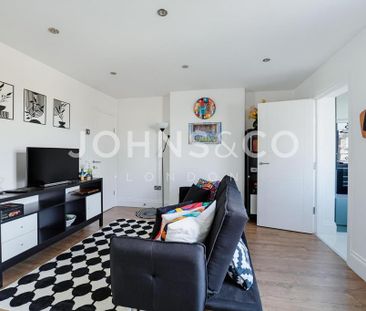 3 bedroom flat to rent - Photo 2