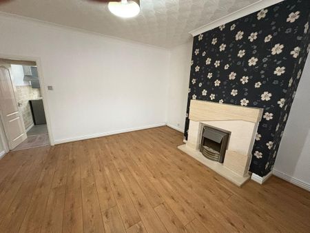 2 bedroom terraced house to rent - Photo 2