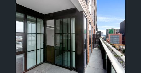 Victoria & Vine - The Place To Be! - Photo 2