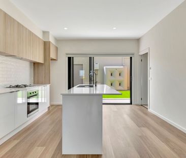 8 Angelina Terrace, Truganina VIC 3029 - Townhouse For Rent | Domain - Photo 5