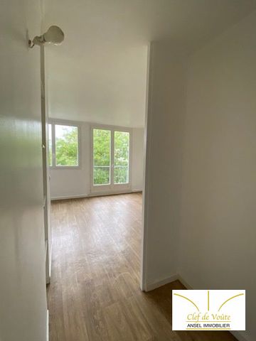 Studio à louer, 1 pièce - Rueil-Malmaison 92500 - Photo 3