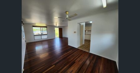 Handy Location Close to Everything - Photo 3