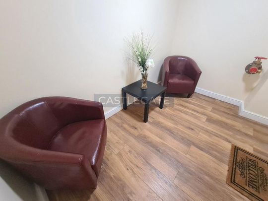 1 bedroom triplex to rent - Photo 1