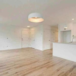 Logement 5 1/2 à louer avec vue sur le golf de Valleyfield - Photo 2