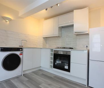 2 bedroom maisonette to rent - Photo 5