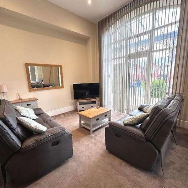 Victoria Park Apartments, Barrow-in-furness, LA14 - Photo 1