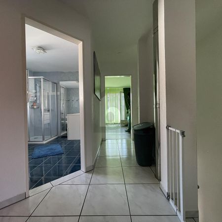 LICHTDURCHFLUTET, SONNIG MIT GARTEN - Photo 3