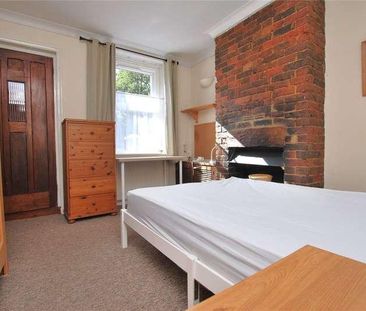 Ludlow Road, Guildford, Surrey, GU2 - Photo 6