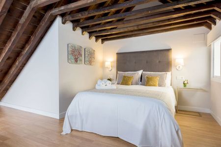 Calle Trinidad Grund, Málaga, Andalusia 29001 - Photo 2