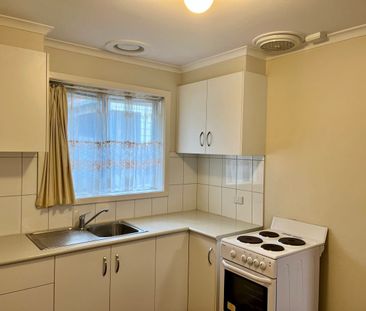 This charming 2-bedroom unit is perfect for those seeking comfort a... - Photo 1