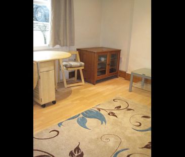 1 Bed Flat, Oxford Road South, W4 - Photo 6