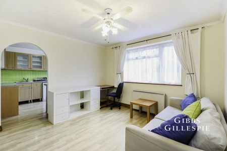 3 bedroom flat to rent - Photo 5