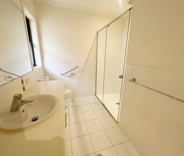 Modern 3-Bedroom Home in Central Ballina - Photo 1