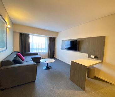 Mantra Southbank Residences-- 1 Bedroom 1 Bath Fully Furnished Apar... - Photo 2