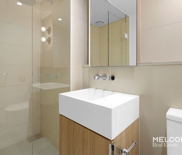 STYLISH APARTMENT IN THE CBD - FURNISHED - Photo 6