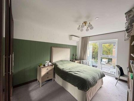 Noel Coward Avenue, Denham Green, UB9 - Photo 5