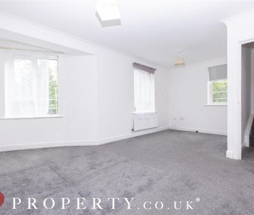 4 bedroom end of terrace house to rent - Photo 2