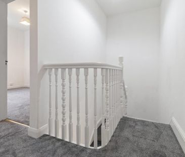 2 bedroom ground floor maisonette to rent - Photo 2