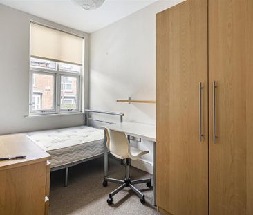 5 bedroom terraced house to rent - Photo 5