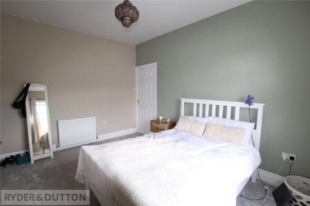 2 bedroom terraced house to rent - Photo 4
