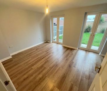 St. James Place, Scunthorpe, DN16 - Photo 1