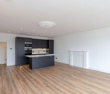 3 bedroom apartment to rent - Photo 4