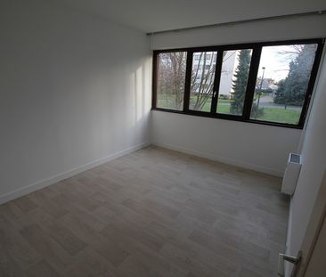 Location Appartement 3 pièces 61m² - Photo 3