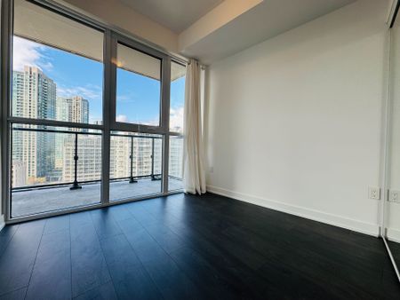 For Lease - 38 Iannuzzi Street Unit# 1712, Toronto, Ontario - Photo 3
