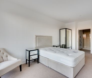 3 Bed Flat, Leven Road, E14 - Photo 4