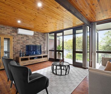 Cul-de-sac family sanctuary embraces leafy surrounds - Photo 2