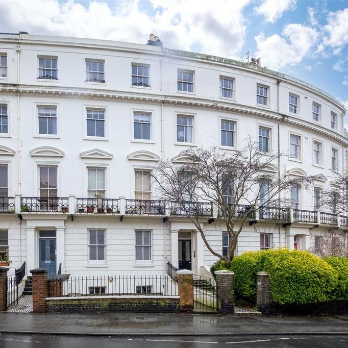 3 bedroom flat to rent - Photo 1