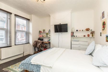 3 bedroom terraced house to rent - Photo 5