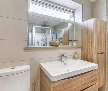 3 bedroom end of terrace house to rent - Photo 5