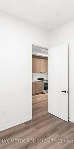 HWY 7/HWY 400-Modern Bright 1Bdrm+Den 1Bath - Photo 4