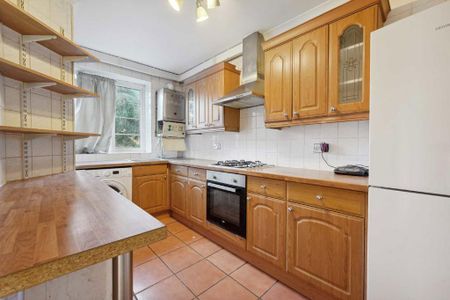 3 bedroom flat to rent - Photo 5