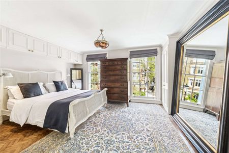 A very impressive family house set in the heart of Kensington - Photo 2
