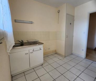 Appartement lumineux avec balcon – La Ferté-Bernard (proche centre-... - Photo 6