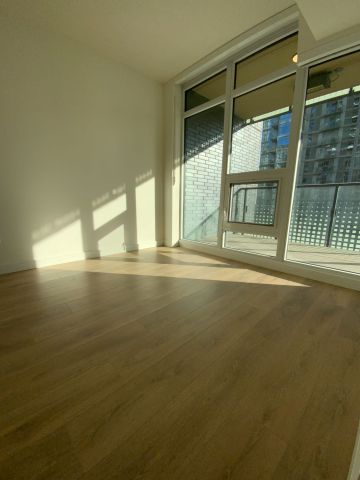 For Lease - 1 Concord Cityplace Way Unit# 517, Toronto, Ontario - Photo 2