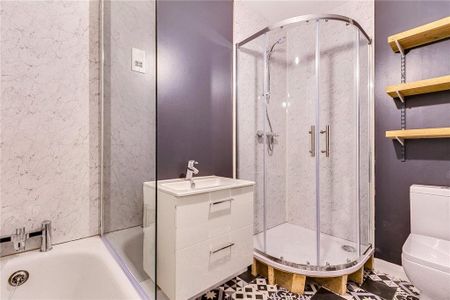 3 bedroom flat to rent - Photo 5