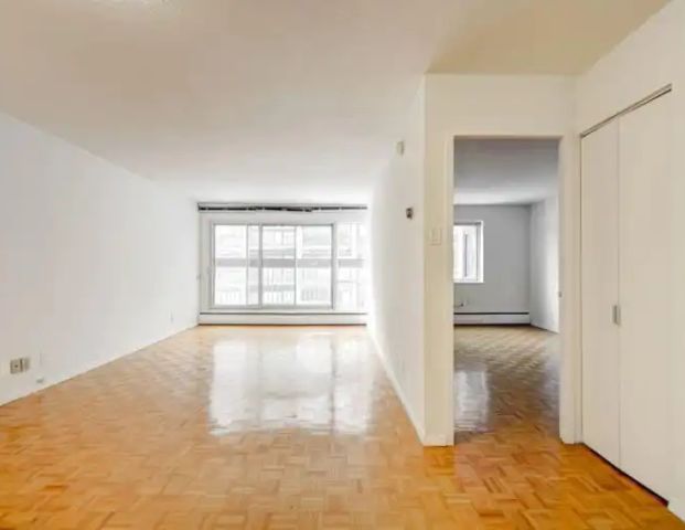 Place Concorde | 3355 Queen Mary Road, Montreal - Photo 1